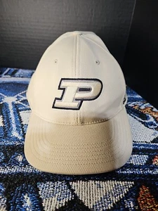 Purdue Boilermakers Berretto Uomo Fitted Large XL Bianco Oro NCAA Calcio  - Foto 1 di 8