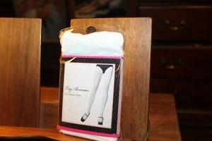 New Leg Avenue Nylon Opaque Tights One Size 90-160lbs White - Picture 1 of 2