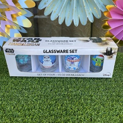 Juego de (4) vasos de chupito Star Wars The Mandalorian Disney+ vacaciones 1,5 OZ NUEVO EN CAJA Foto 1 de 4