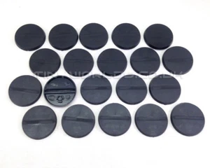 Slotta plastica nera rotonda 32 mm / senza basi slot - miniatura Wargaming - Foto 1 di 1