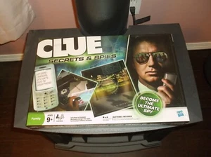 CLUE Secrets & Spies ~ Family Game ~ Become the Ultimate Spy! 2009 Hasbro ~ New  - Picture 1 of 4