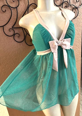 Boneca bebê Victoria’s Secret sexy Little Things ouro verde brilhante arco glam M bbz - Imagem 1 de 4