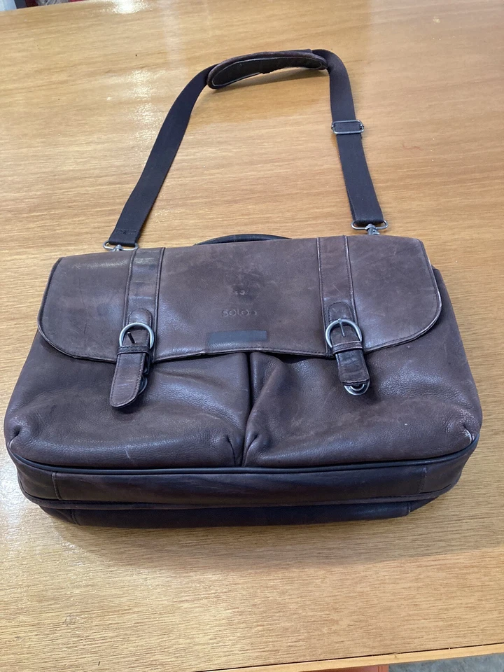 Solo D535-3 Warren 16 1/2" x 5" x 13" Espresso Executive Leather Briefcase Used - Image 1 of 4