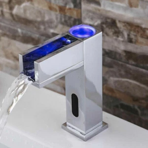 Rubinetto lavandino bagno beccuccio cascata LED mixer montaggio decadenza rubinetto ottone foro singolo - Foto 1 di 6