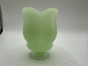 Candelabro de tulipán de jadeíta vintage luz de té clavija votiva verde leche vidrio opaco - Imagen 1 de 8
