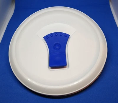Tapa redonda de plástico ventilada CorningWare F-16-VPC solo para cazuela blanca FS16 Foto 1 de 4