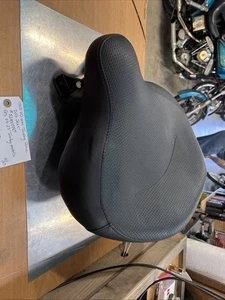 Harley Davidson OEM Touring Police Solo Seat #52000050 - Imagen 1 de 11