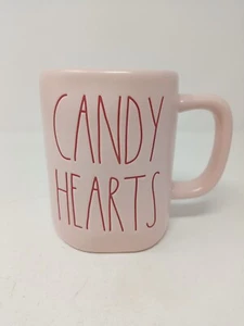 Taza Rae Dunn Rosa Caramelo Corazones, Colección Artesana de Magenta - Imagen 1 de 1