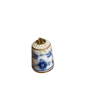 Vintage Delft Thimble Pendant Denmark 4802 B&G Porcelain Hand Painted - Picture 1 of 11