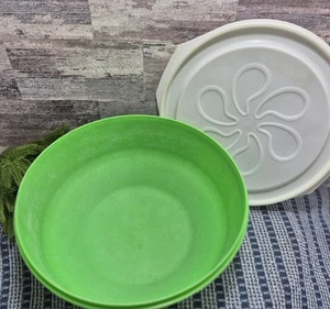 Cuenco mezclador Rubbermaid años 60 grande verde resorte de 6 cuartos con tapa margarita J-3224 ~ MCM - Imagen 1 de 9