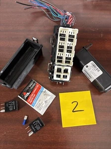Jeep Patriot/Compass Relay Fuse Box - Picture 1 of 5