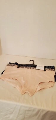 Calcinha Calvin Klein Feminina Preta Rosa Pacote com 2 Moderna Masculina Curta Extra Grande Nova Com Etiqueta - Imagem 1 de 4