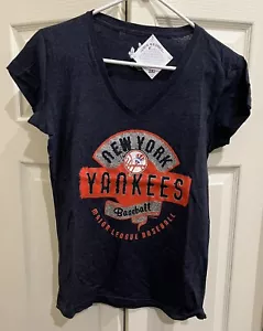Touch By Alyssa Milano New York Yankees Sparkle Womens V-Neck T-Shirt Small - Picture 1 of 2
