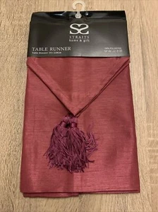 Straits Home & Geschenk Fuschia Tischläufer mit Quasten 35 x 228 cm NEU in Packung - Bild 1 von 4