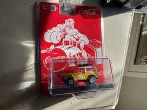 M2 Machines 2025 Coca-Cola Christmas 1966 Ford Bronco 1:64 Holiday  Edition - Picture 1 of 5