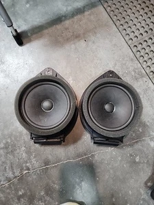 Altavoz sistema de sonido puerta delantera derecha/izquierda 07-13 Sierra Silverado 25852236 usado - Imagen 1 de 12