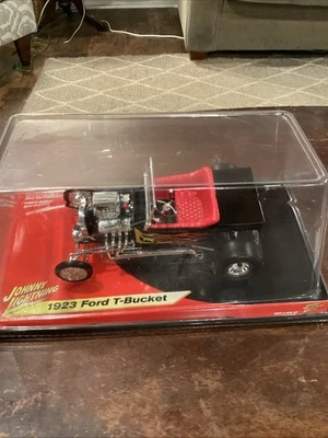 Johnny Lightning 1923 Ford T-Bucket 1/18 LL - Image 1 of 4