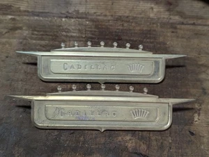 1958 Cadillac Rear Quarter Panel Fin Emblem Body Ornament Badge Gold Fender Pair - Picture 1 of 7