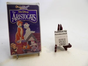 The Aristocats [VHS Tape] A Walt Disney Masterpiece Clamshell Free Shipping - Bild 1 von 5