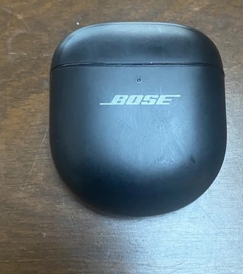 Bose QuietComfort Ultra Earbuds Wireless In-Ear Headphones in Good Condition - Image 1 of 4
