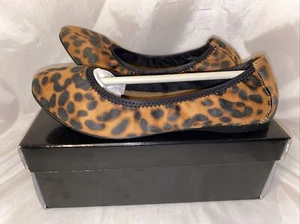 R2 Leopard Print Ballet Flats Size 7.5M *O - Picture 1 of 5