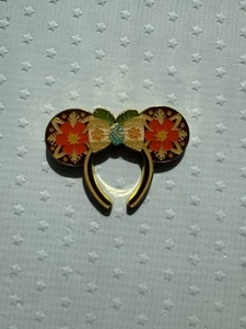Disney Loungefly Princess Minnie Mouse Ears Pin - Moana - Picture 1 of 2