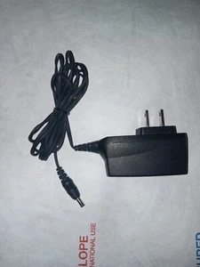 NEW Nokia 5.3V Wall Charger (AC-2U) for Select Nokia Cell Phones - Black - Picture 1 of 3