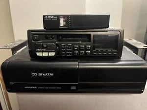 Alpine 7525 Detachable Face Tape Player With 6 Disc Cd Chager - Picture 1 of 2
