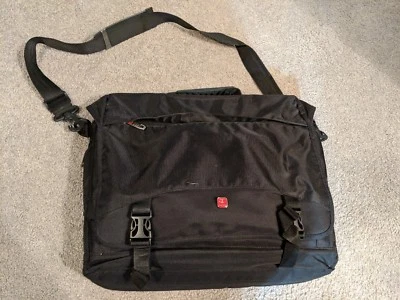 Bolso Mensajero Swiss Army Negro Foto 1 de 4