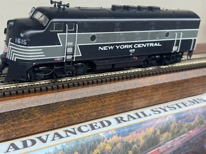 NEW YORK CENTRAL NYC EMD F3A LOCO - DC / DCC Ready " GRAY STRIPE " HO Scale NEW - Picture 1 of 15