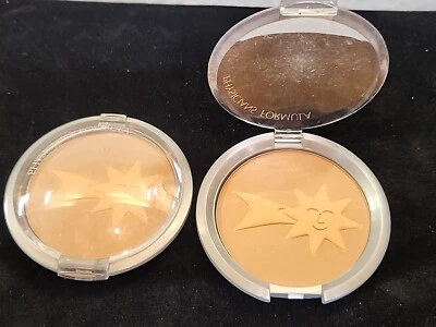 2 Physicians Formula Summer Eclipse Bronzing Shimmery Face Powder Starlight 2411 - Image 1 of 3