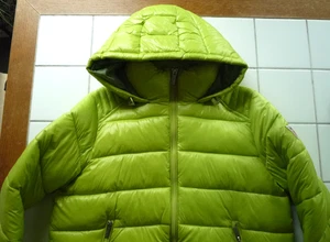 GUESS limettengrüne gefütterte Winterjacke Mantel mit Kapuze Größe: LARGE neu mit Etikett - Bild 1 von 13