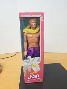 1985 TROPICAL KEN DOLL IN ORIGINAL BOX HANDSOME BLONDE WITH BLUE EYES - Picture 1 of 9