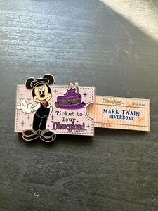 Disneyland Ticket to Tour 2013 Minnie LE 3000 Annual Passholder pin 