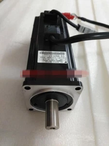 1PZ Nuovo Servomotore YASKAWA AC SGMAH-02A1F-AP51 - Foto 1 di 2