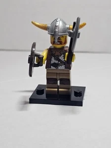 LEGO Series 4 Collectible Minifigures 8804 - Viking - Picture 1 of 5