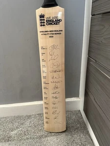 England Signed Cricket Bat. England Vs New Zealand 2023 IT20 series - Picture 1 of 3