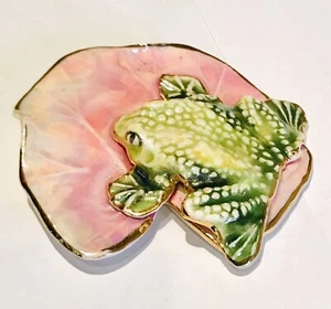Large Handmade Vintage Frog Lily Pad Decorative Pin Brooch Iridescent Ceramic - Picture 1 of 10