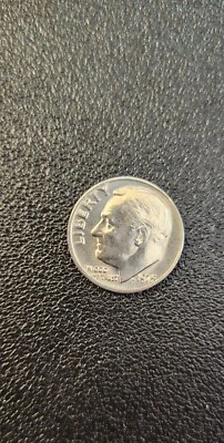 Rare 1975 10C No Mint mark Error Roosevelt Dime BU "W" on Rim! - Image 1 of 3