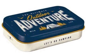 Retro XL Tin Metal Embossed Pill Box 'OUTDOOR ADVENTURE' w Mints 6x9.5cm Camping - Foto 1 di 5