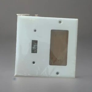 PLASTIC DECORATOR WALL ROCKER & TOGGLE WALL PLATES 2153W EATON (PACK 8) - Picture 1 of 1