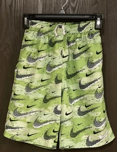 NIKE YOUTH BOYS LOGO SWIM TRUNKS SIZE XL LINED - WITH POCKETS - BRIGHT GREEN - Picture 1 of 5