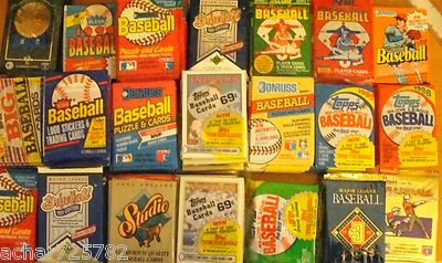 Divertido lote de 50 tarjetas de béisbol antiguas vintage sin abrir en paquetes de cera enorme surtido Foto 1 de 4