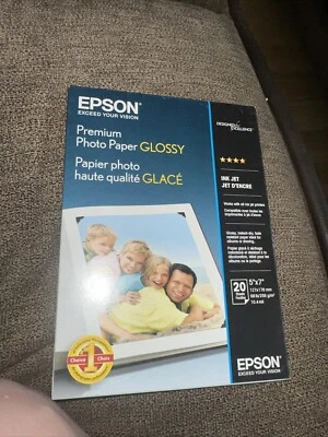 Epson Ultra Premium Photo Paper GLOSSY (5x7 Inches, 20 Sheets) (S041945) - Image 1 of 3