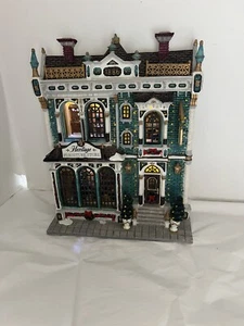 LEMAX Heritage Möbelhaus Essex Straße beleuchtetes Weihnachtsdorf - Bild 1 von 5