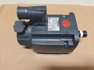 Siemens 879500 Trazione elettrica; 1FK7040-2AK71-1CG0 3~Motore - Foto 1 di 5
