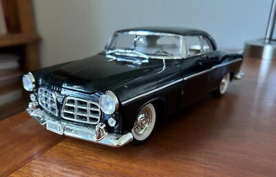 MotorMax Die-cast 1:18 1955 Chrysler C-300 - Image 1 of 4