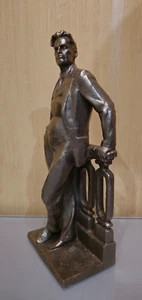 Soviet USSR Vintage Statuette poet MAYAKOVSKY V.V., alloy - Picture 1 of 16