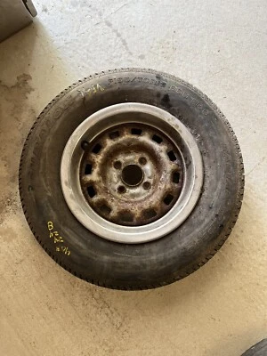 Llanta de acero VEGA 13" PULGADAS Monza Astre 4 tacos con anillo de ajuste neumático usado 71 72 77 7 Foto 1 de 4