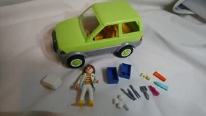 Playmobil Vet and car 4345 Animal Care For Zoo Or Horse Stable - Picture 1 of 3